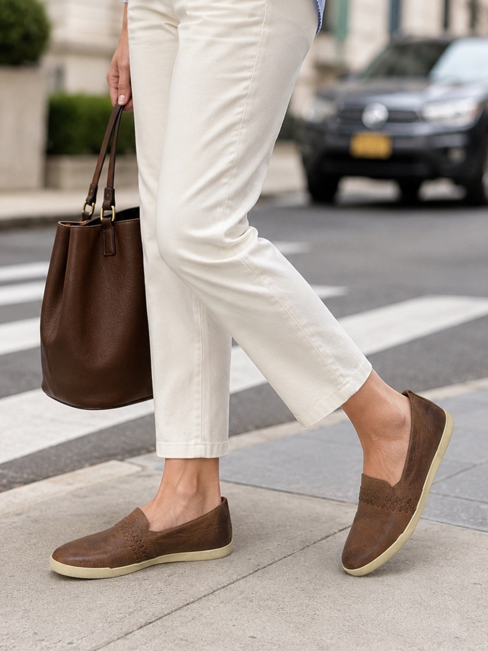 FRYE AND CO. Women's Brown Leather Slip-On Loafers Sneakers 7